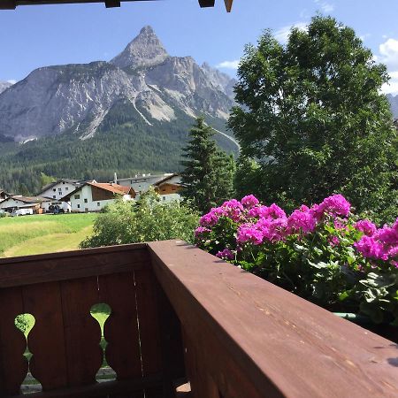 Haus Karl'S Ruh Bed & Breakfast Ehrwald Luaran gambar