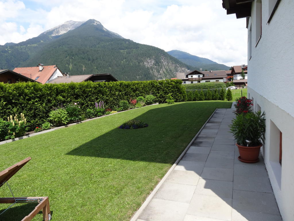 Haus Karl'S Ruh Bed & Breakfast Ehrwald Luaran gambar